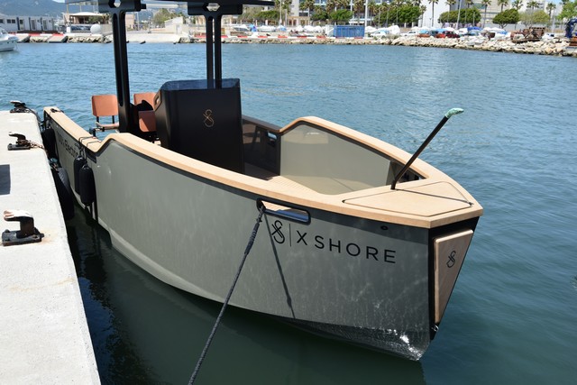 X Shore barco electrico