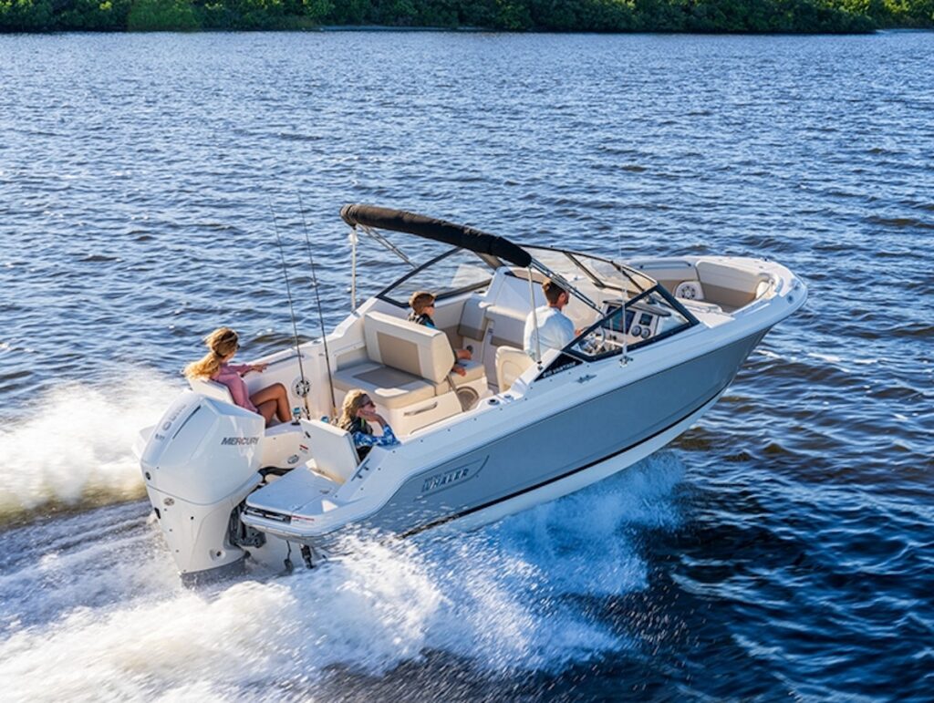 BOSTON WHALER 210 VANTAGE