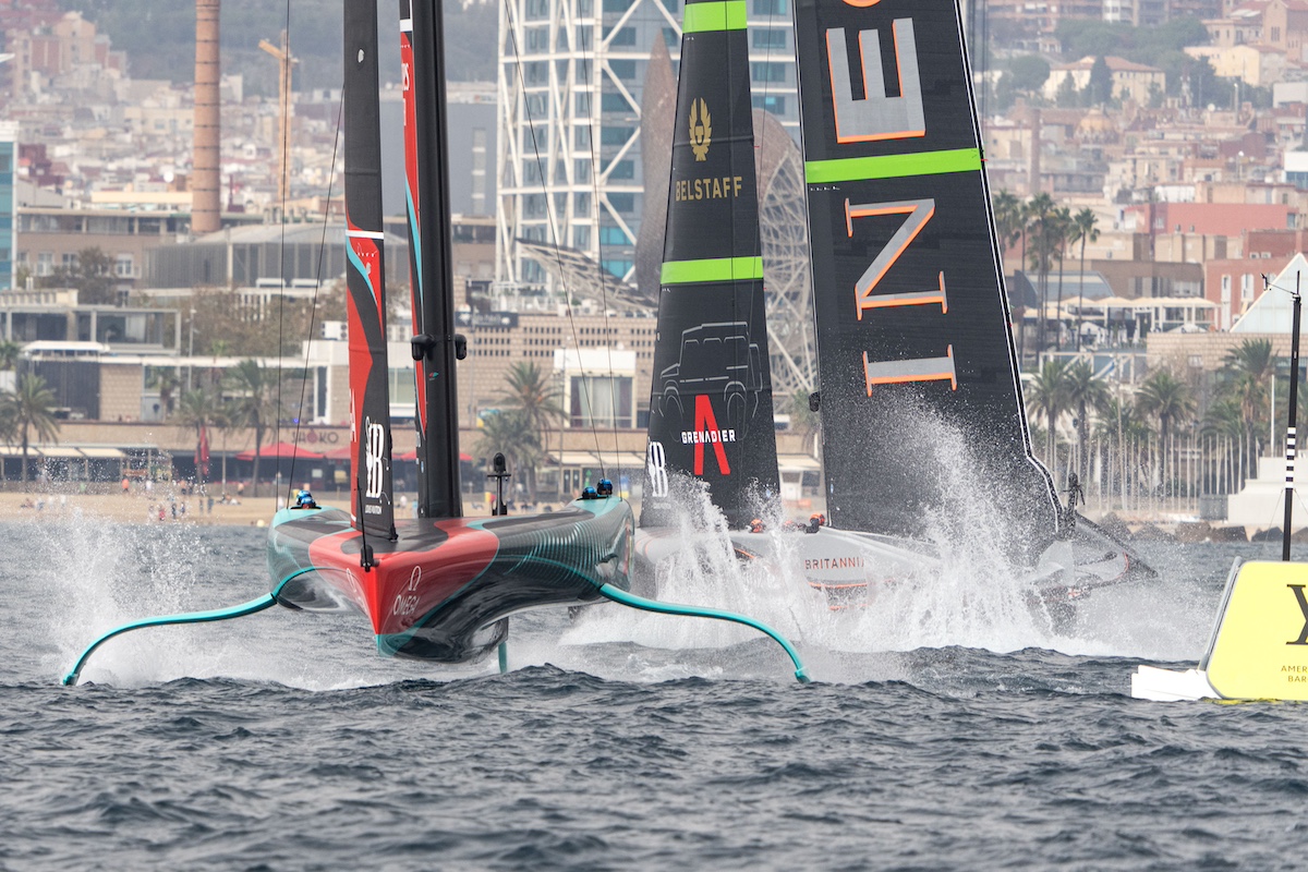 Regatas tensas y reñidas: Emirates Team New Zealand se lleva la cuarta victoria del Louis Vuitton 37ª America’s Cup Match