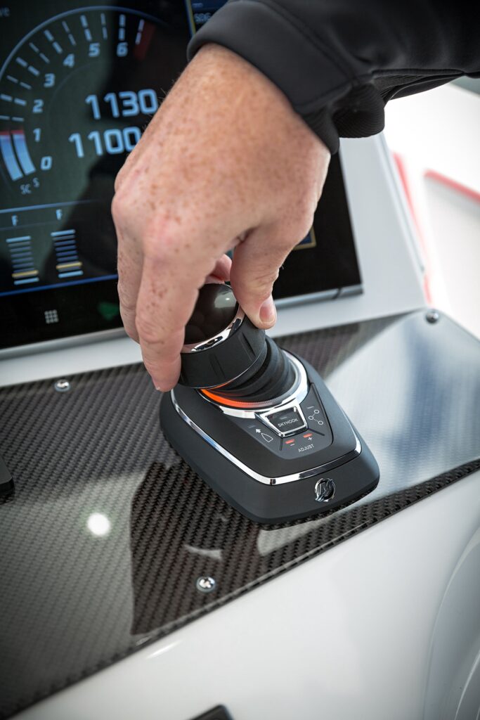 Mercury Marine Joystick Piloting