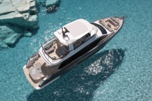 Azimut Fly 62